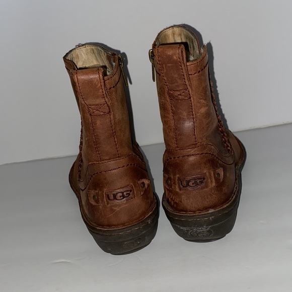 UGG s/n 1004177 boots ankle leather size 7 great condition. - Picture 7 of 14